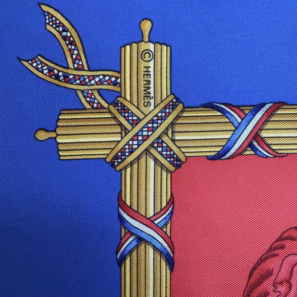 HERMES Vintage Republique Francaise Red Blue 90 cm Silk Square Scarf Box Good - Picture 5 of 16